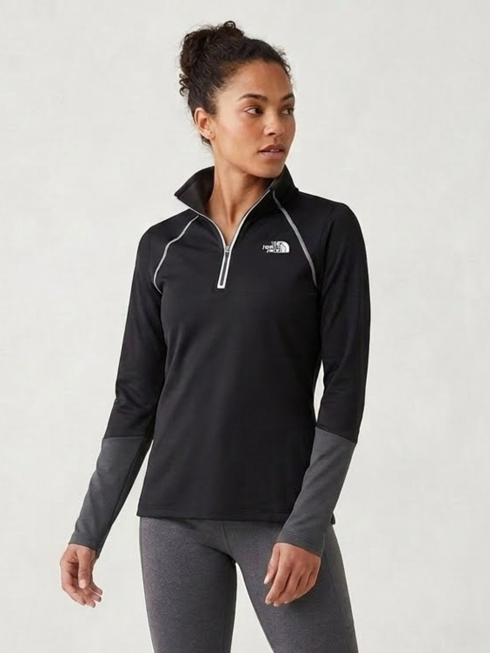 *Final Price* The North Face | 1/4 Zip Micro-Fleece Pullover Top in Black & Grey